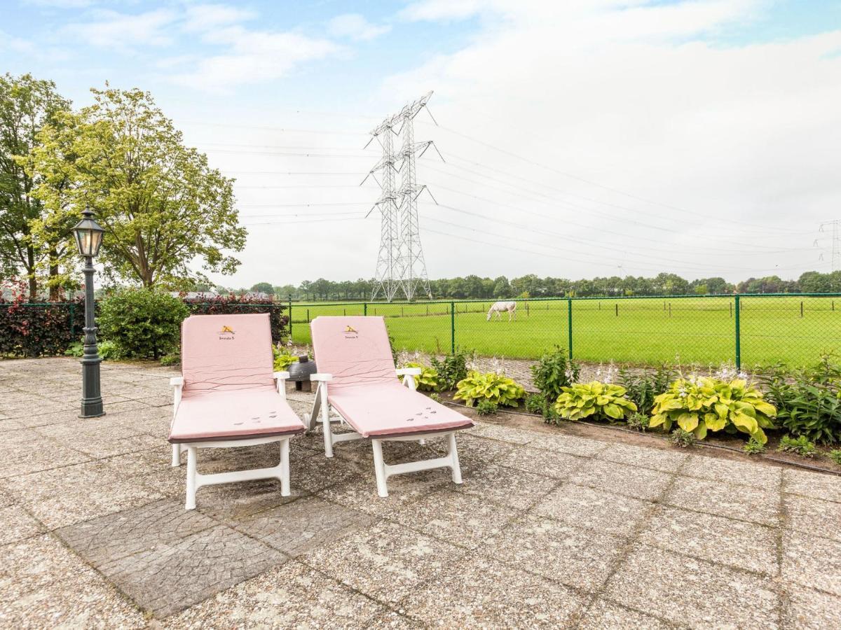 Cozy Holiday Home in Oisterwijk with Swimming Pool Buitenkant foto